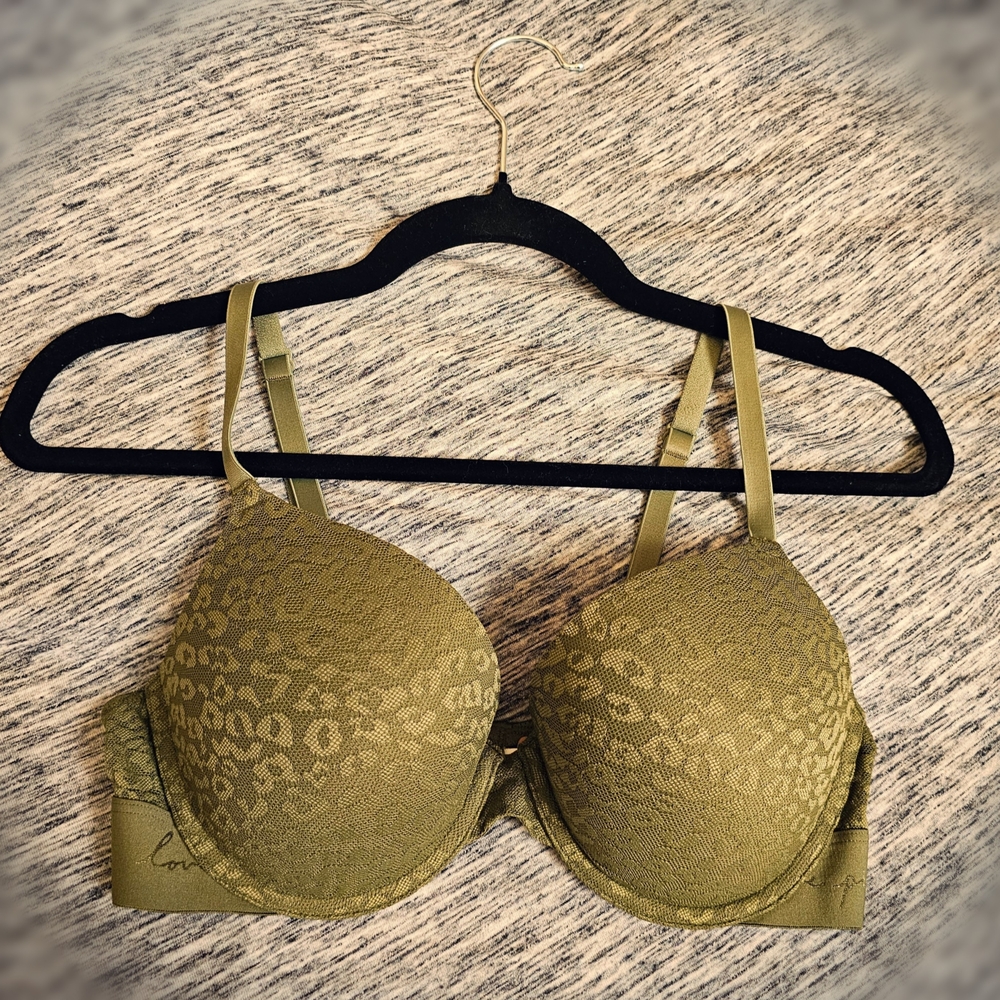 NWT PINK Olive Wear Everywhere Push-Up Bra